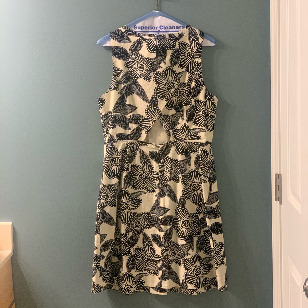Black and Cream Dress with back cut out! - Picture 2 of 3